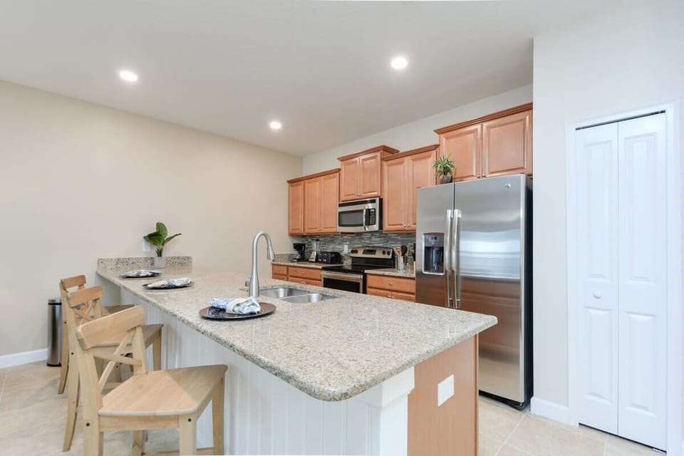 Villa (4 Bedrooms) | Private kitchen | Microwave, oven, highchair, blender