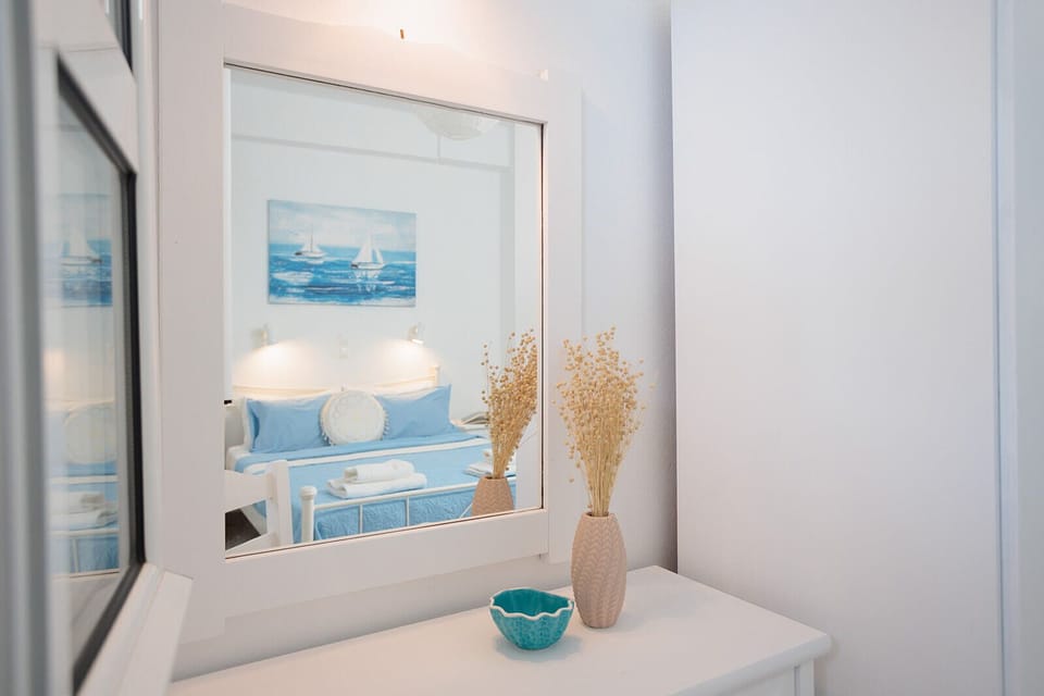 Family Apartment, Patio, Partial Sea View | Desk, free WiFi