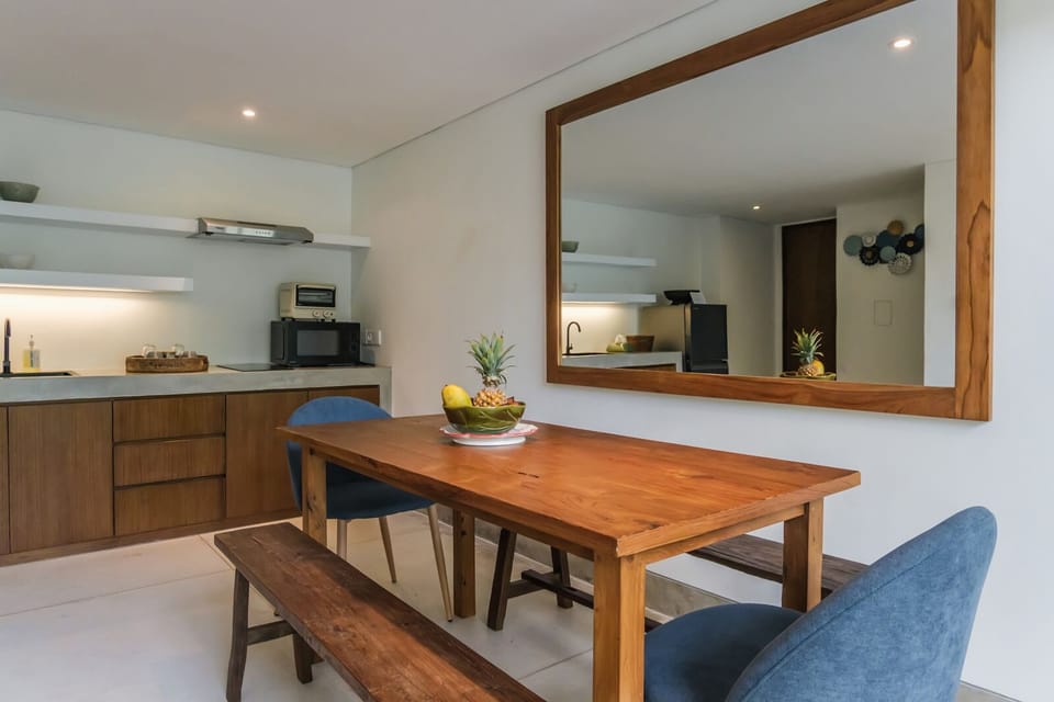 Deluxe Double Room | Desk, laptop workspace, blackout drapes, iron/ironing board