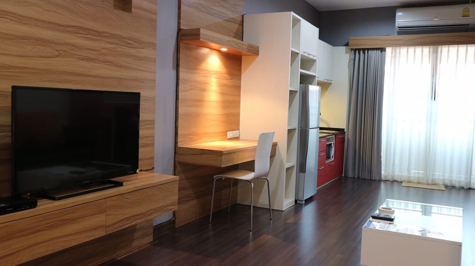 Deluxe Double Room | Private kitchenette