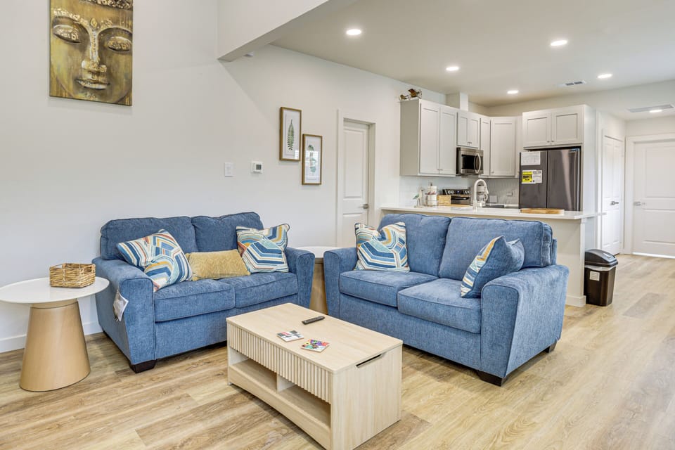 Apartment (2 Bedrooms) | Front of property