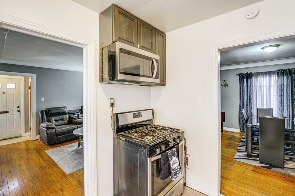 House (4 Bedrooms) | Interior