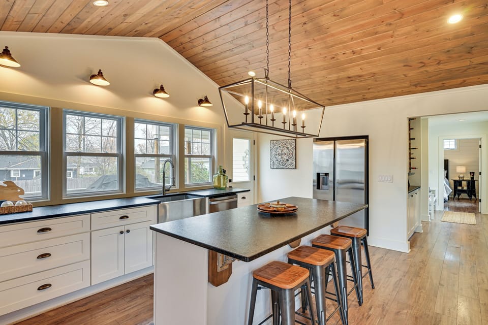 House (3 Bedrooms) | Interior