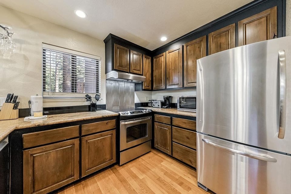 House, 4 Bedrooms | Private kitchen