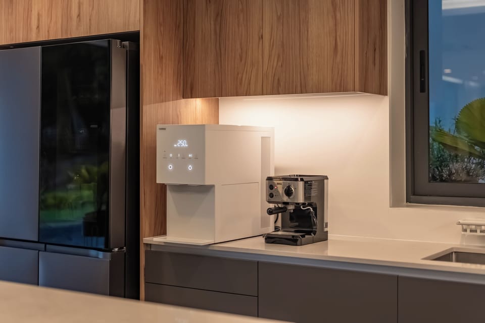 Luxury Villa, Lake View | Private kitchen