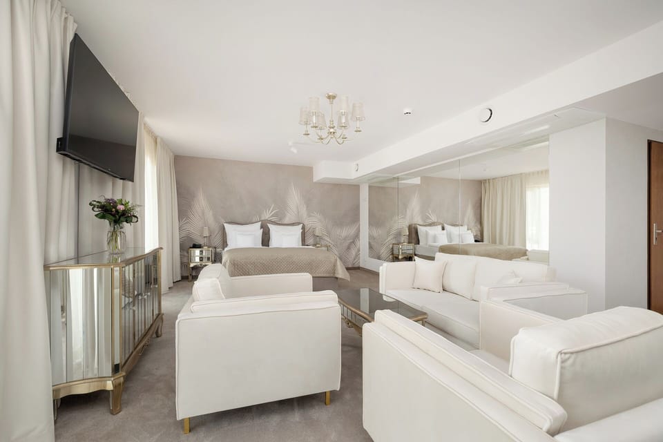 Studio, Balcony, Garden View | In-room safe, soundproofing, free WiFi, wheelchair access