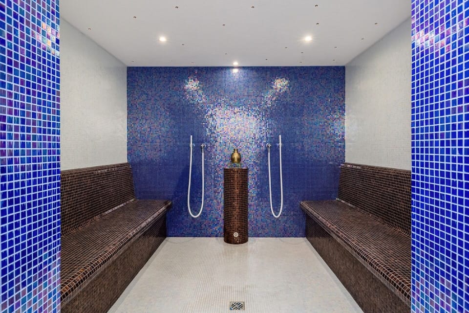 Couples treatment rooms, Turkish bath, body treatments, body scrubs