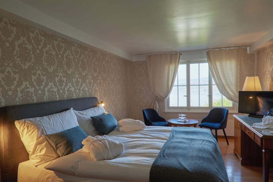 Panoramic Double Room, Lake View | Free WiFi