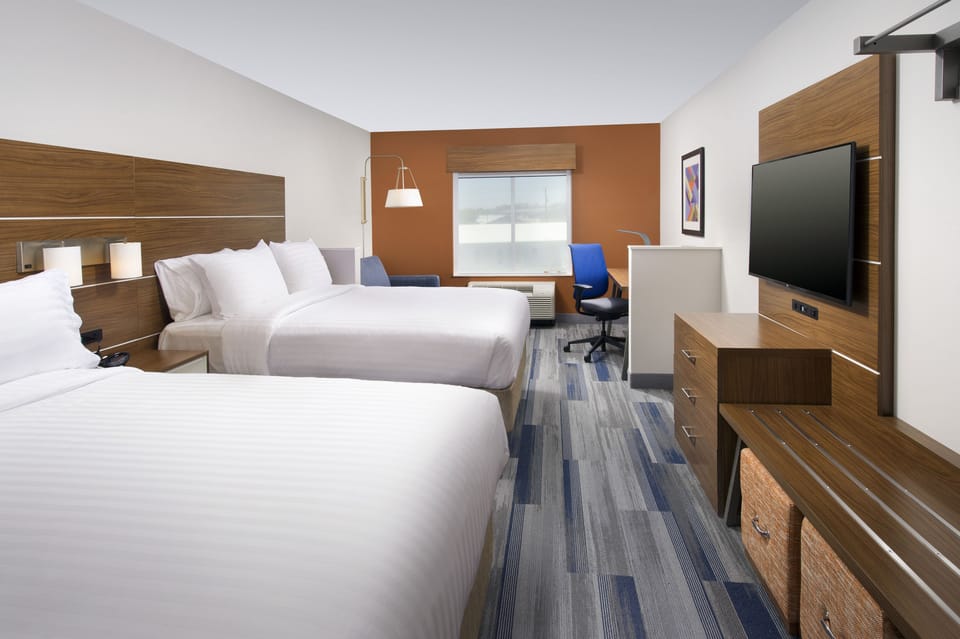 In-room safe, desk, laptop workspace, blackout drapes