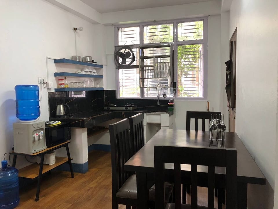 Apartment, 2 Bedrooms, Smoking, Balcony | Private kitchen