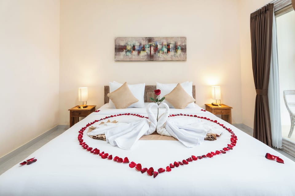 Senior Double Room, Courtyard View | Free WiFi