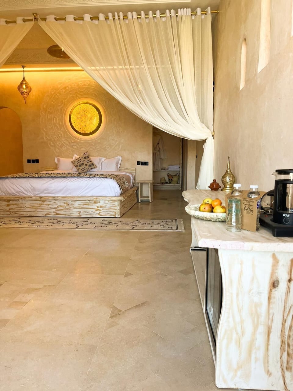 Luxury Suite, Desert View | Minibar (free items), in-room safe, cribs (free), WiFi (free)