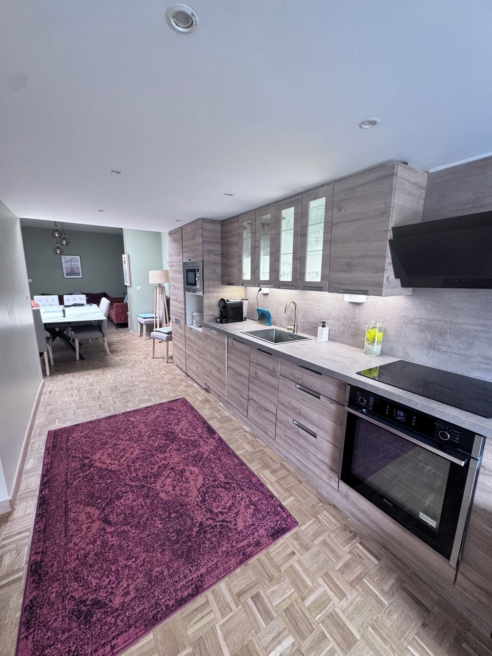 House | Private kitchenette