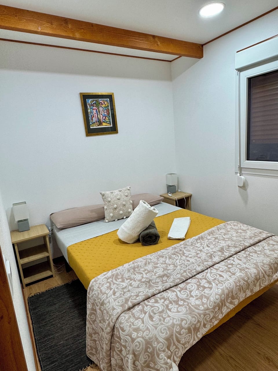 Comfort Townhome, Garden View | Iron/ironing board, free WiFi