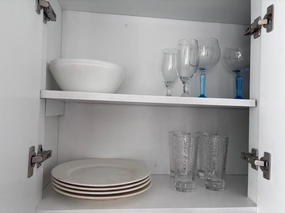 Comfort Studio | Private kitchen | Stovetop, cookware/dishes/utensils