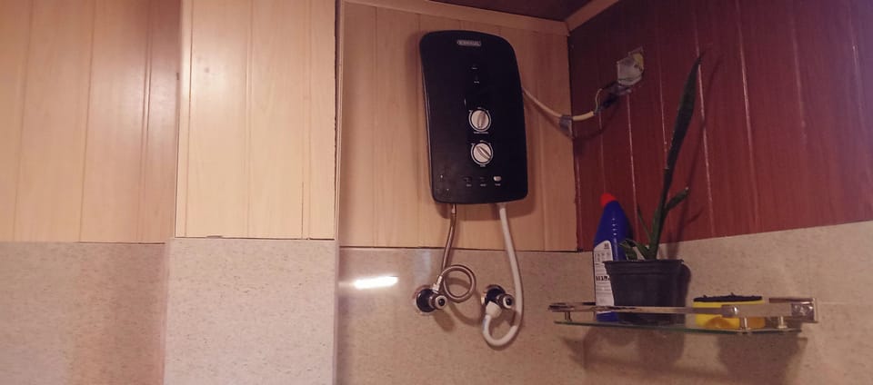 Family Cabin | Bathroom