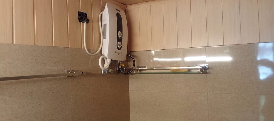 Family Apartment, Mountain View | Bathroom