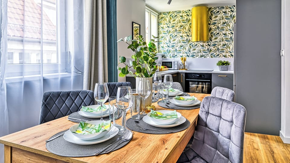Apartment (5) | In-room dining