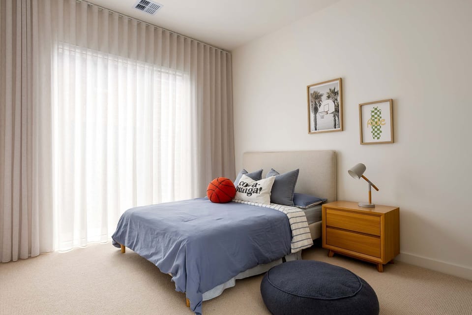 House | 4 bedrooms, high-speed internet