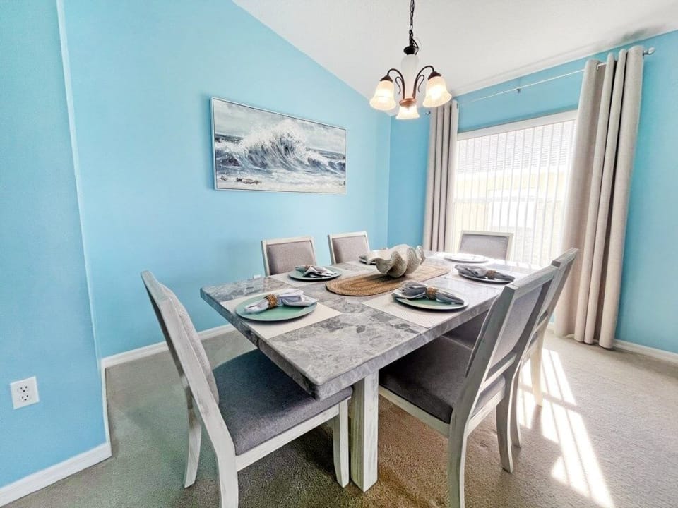 House, 3 Bedrooms | Dining