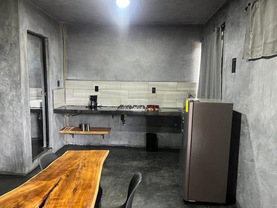 Standard Room | Private kitchen | Mini-fridge, cookware/dishes/utensils