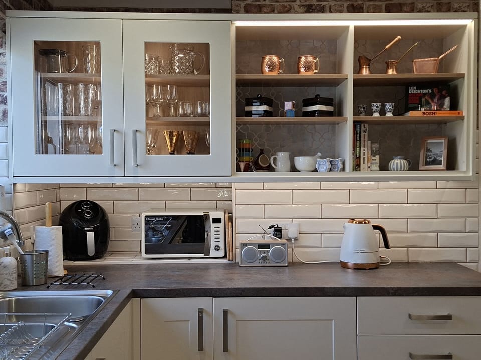 Dishwasher, cookware/dishes/utensils