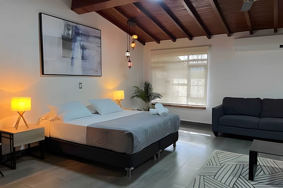 Villa | In-room safe, laptop workspace, blackout drapes, iron/ironing board