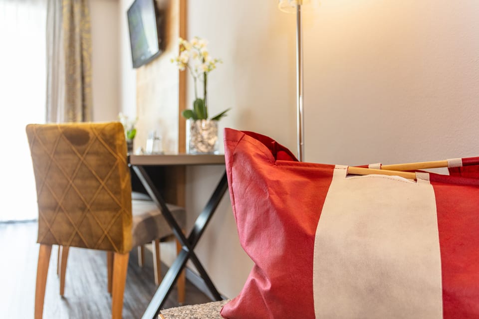 Superior Double Room | Minibar, in-room safe, desk, blackout drapes