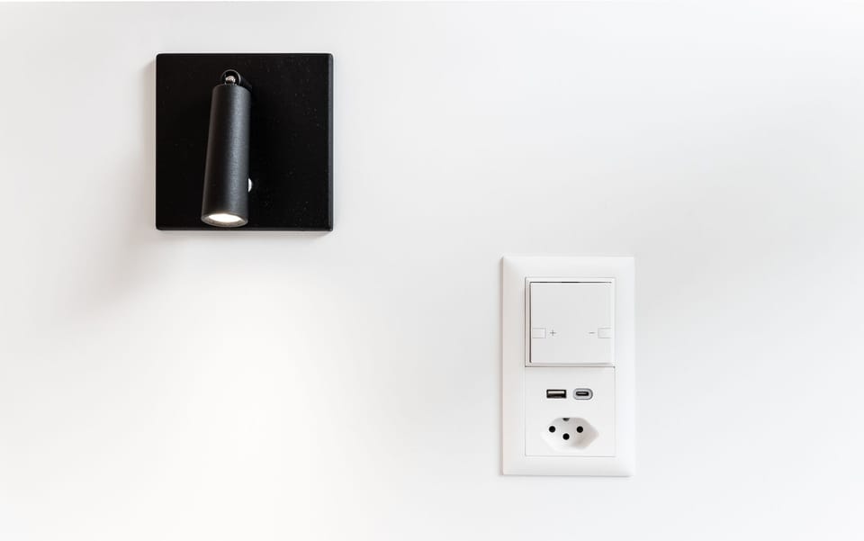 Gallery Quadruple Room, Mountain View | Living area