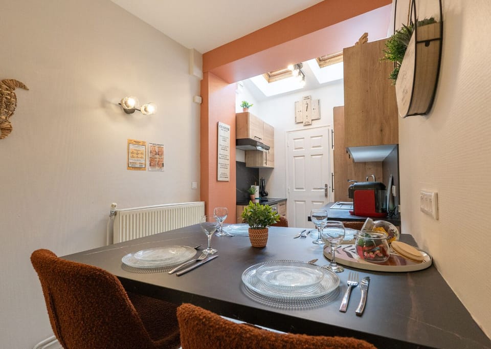 Standard Townhome, 2 Bedrooms, Kitchen | Private kitchen | Full-size fridge, microwave, oven, stovetop