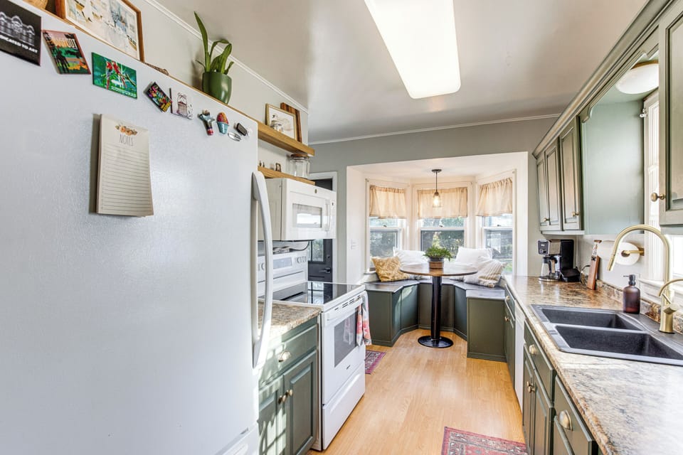 House (2 Bedrooms) | Interior