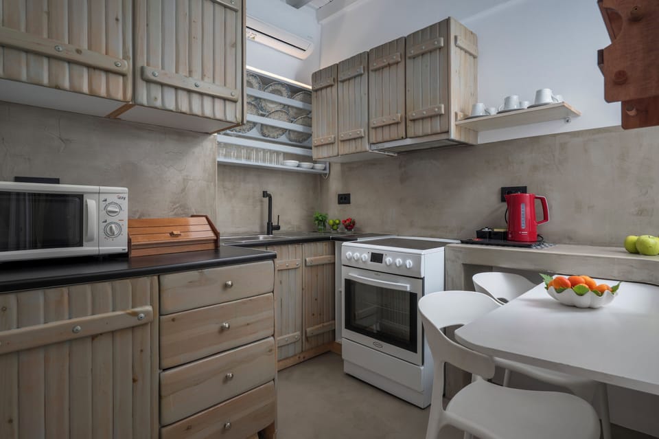 Side Sea view apartment with balcony | Private kitchen | Coffee/tea maker, highchair