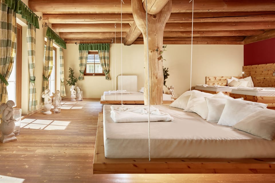 Couples treatment rooms, sauna, hot tub, steam room, hot springs