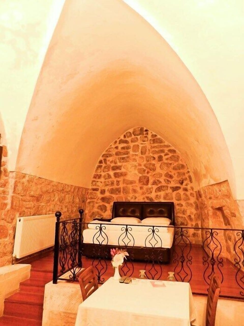 Economy Double Room | Minibar, free WiFi, bed sheets