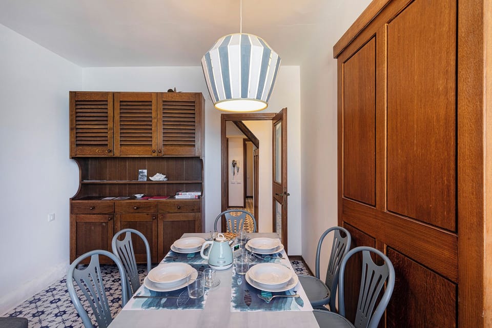 Apartment, 2 Bedrooms, Sea View | Dining room