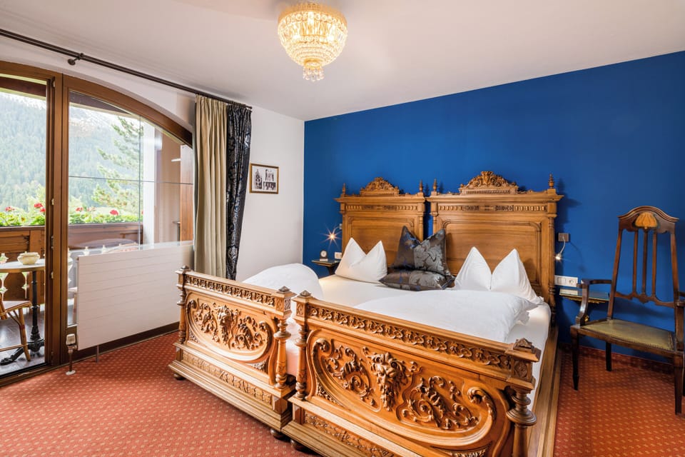 Premium Apartment, 1 Bedroom, Balcony, Mountain View (Zarensuite) | 1 bedroom, premium bedding, in-room safe, soundproofing
