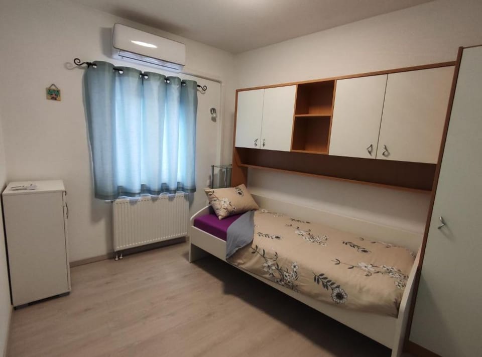 House (Two Bedroom Holiday Home With Terrace) | 2 bedrooms