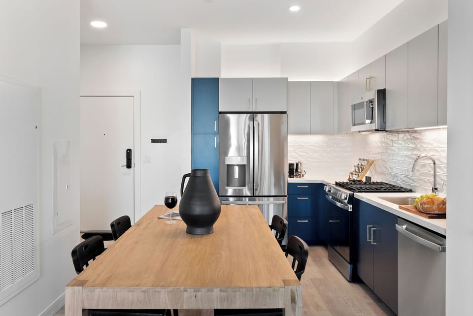 Luxury Apartment, 2 Bedrooms, Kitchen | Dining room