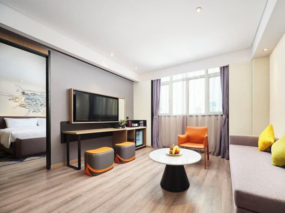 Executive Studio Suite | In-room safe, blackout drapes, soundproofing, WiFi (free)