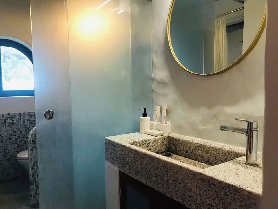 Signature Triple Room, Patio, Hill View | WiFi (free), bed sheets