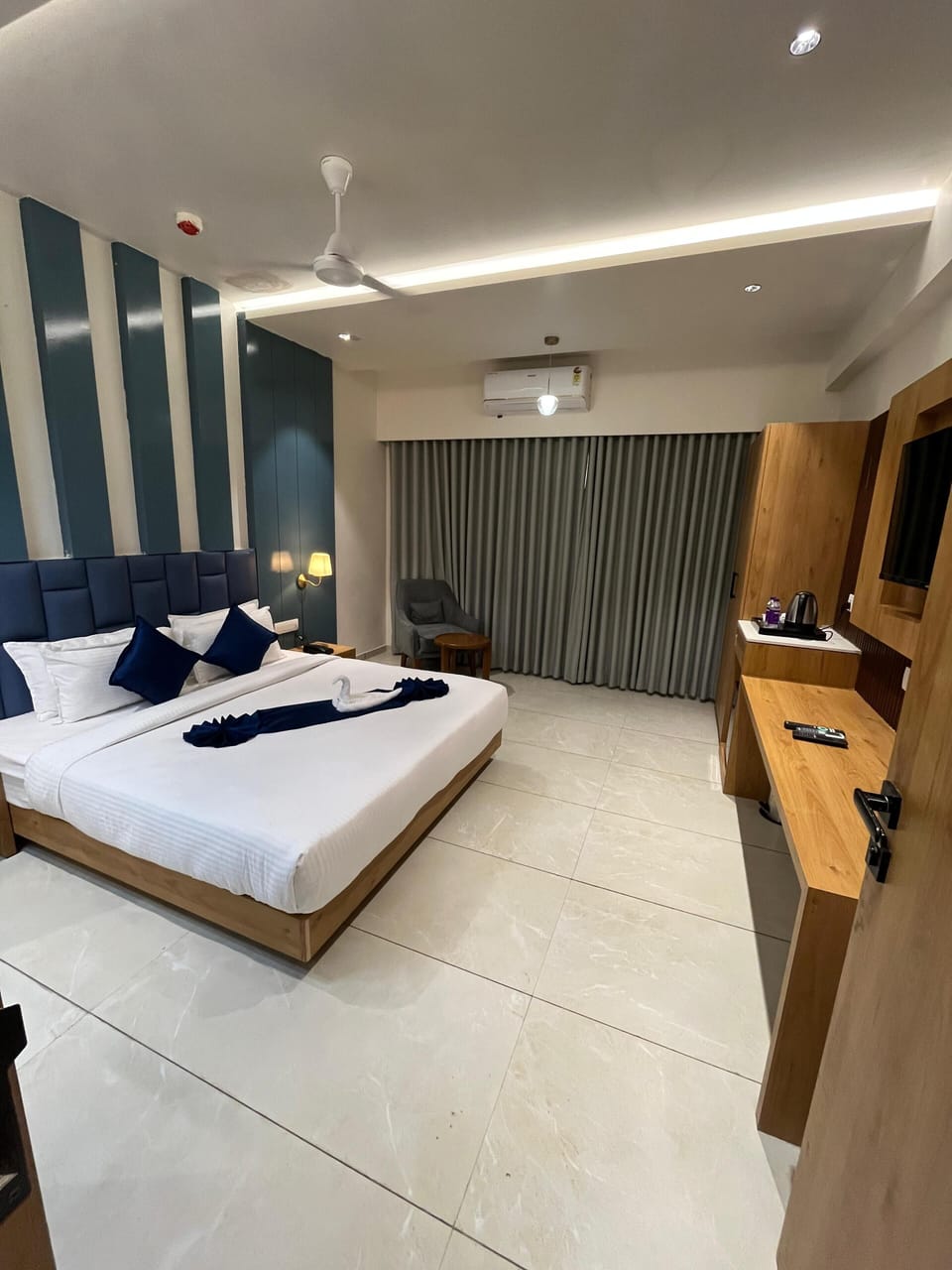 Premium bedding, minibar, desk, laptop workspace