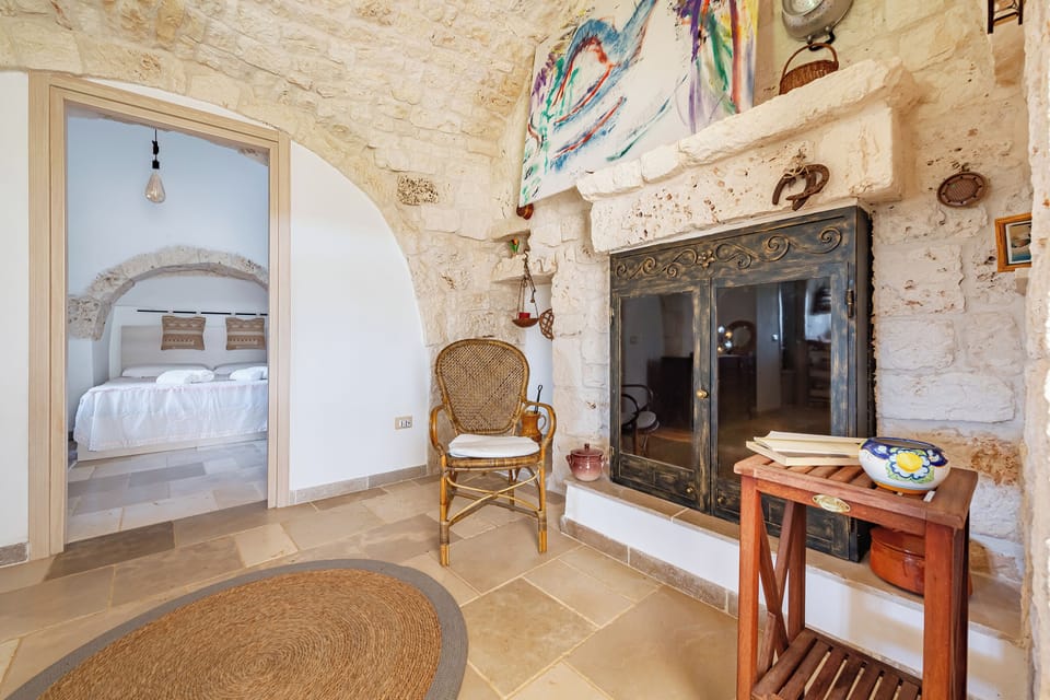 Family Villa, Multiple Bedrooms (Trullo ConoSolo With Pool) | Interior