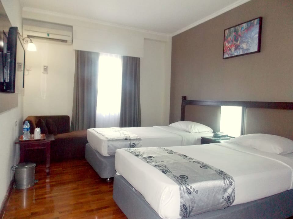 Grand Superior Twin | In-room safe, desk, rollaway beds, free WiFi