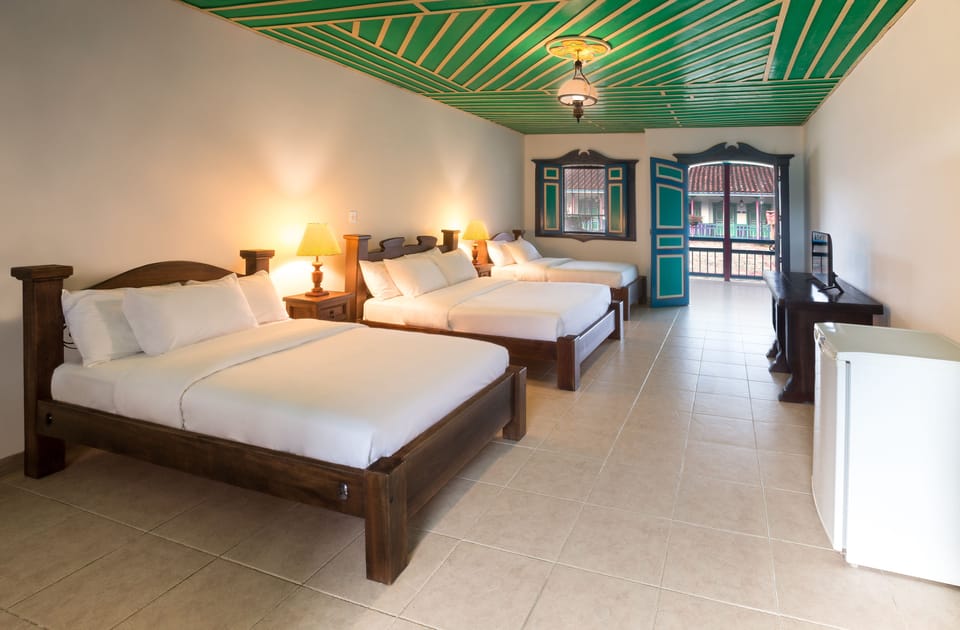 Basic Double Room | In-room safe, individually furnished, desk, laptop workspace