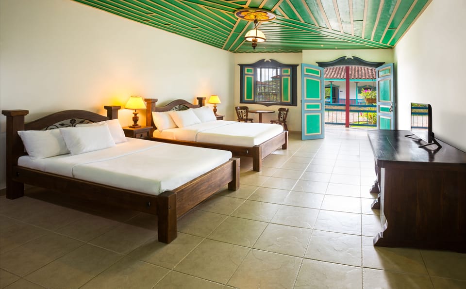 Basic Double Room | In-room safe, individually furnished, desk, laptop workspace