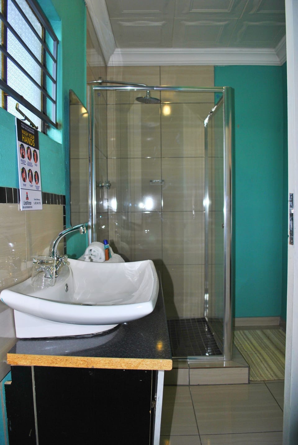 Bathroom sink