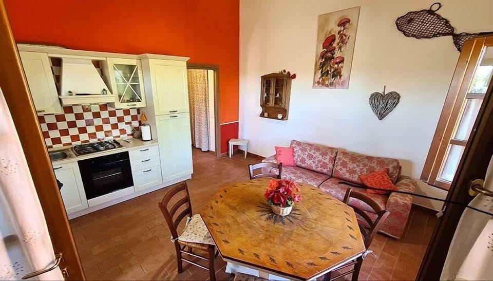Apartment | Private kitchen | Fridge, oven, stovetop, toaster