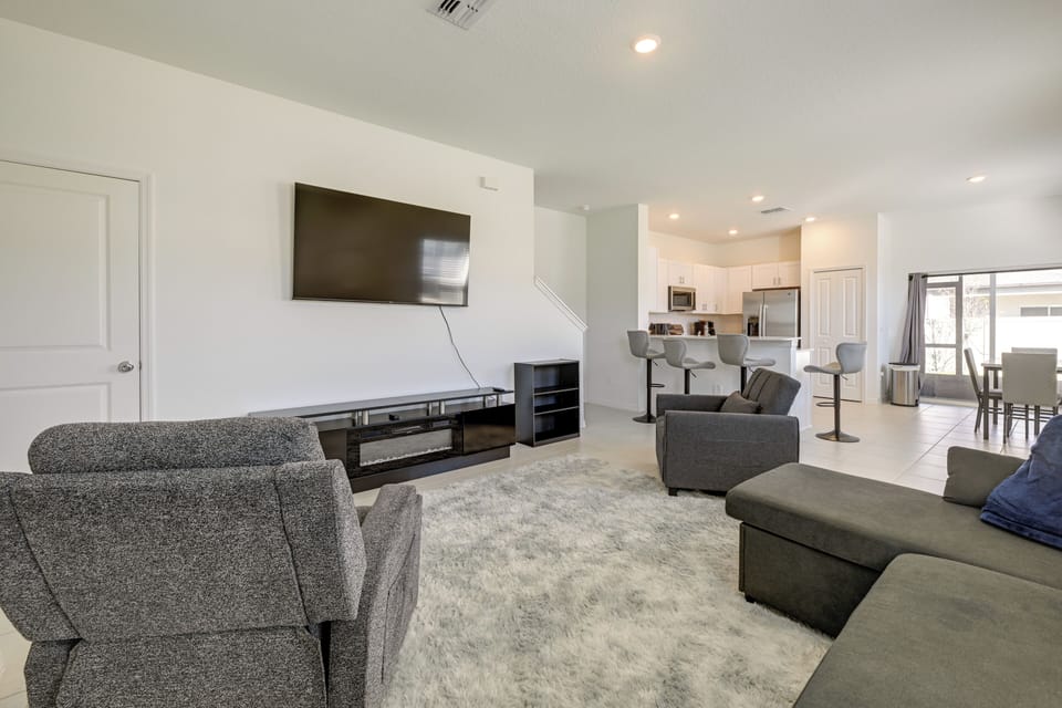 Apartment (2 Bedrooms) | Front of property
