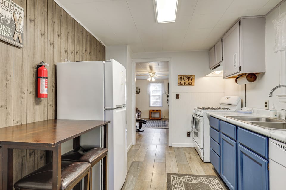 House (2 Bedrooms) | Interior