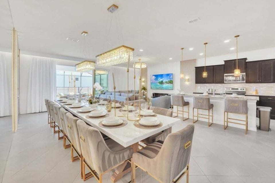 Villa, Multiple Bedrooms | Dining